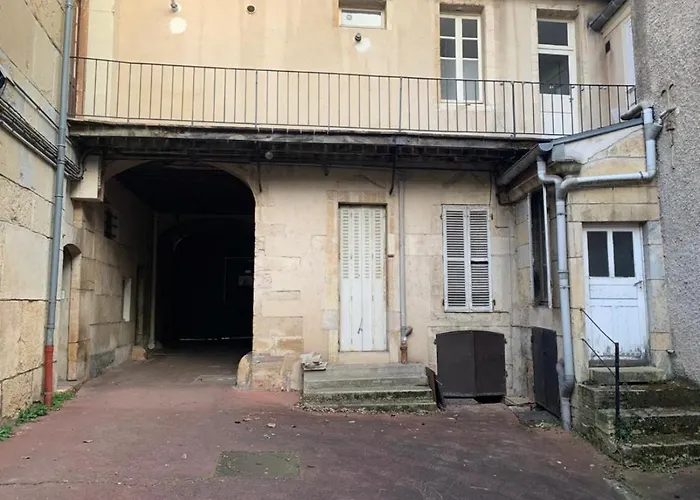 Studio Paisible Proche Du Centre-ville Διαμέρισμα